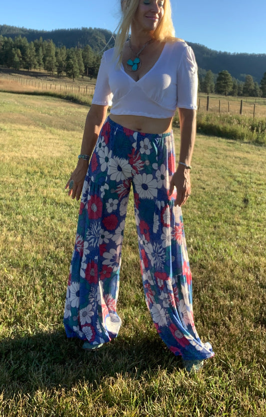 Sandy Pants in Daisy Blues